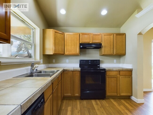 1113 Las Campanas Dr