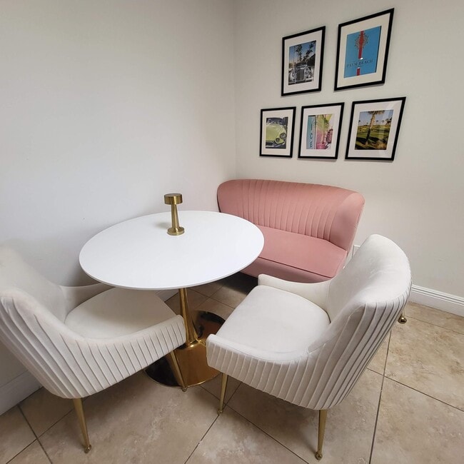 Photo - 5700 NE 20th Ave