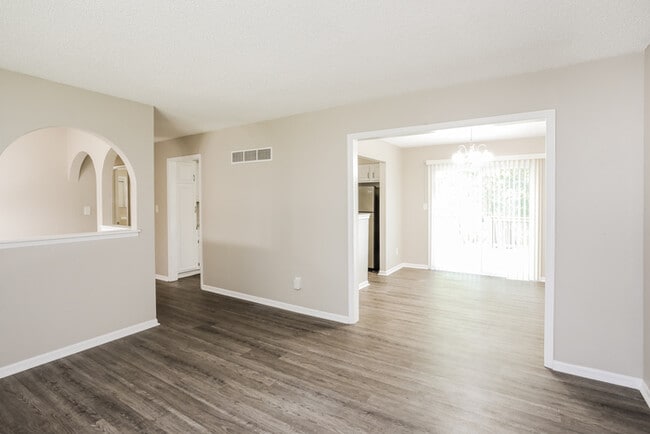 Photo - 19145 E 14th St N