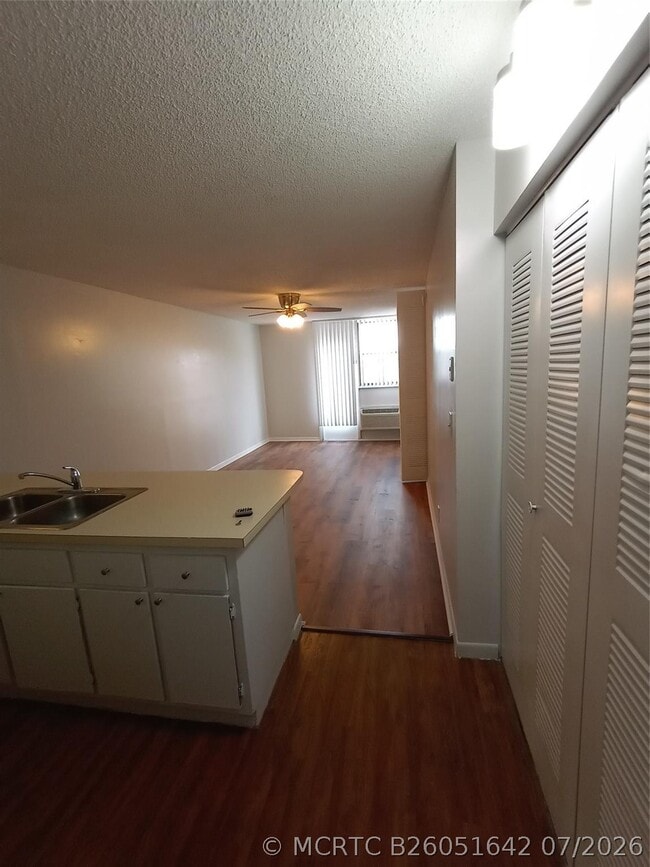2771 Riverside Dr Unit 511-a