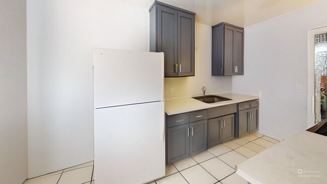 Photo - 421 N Olive St Unit B