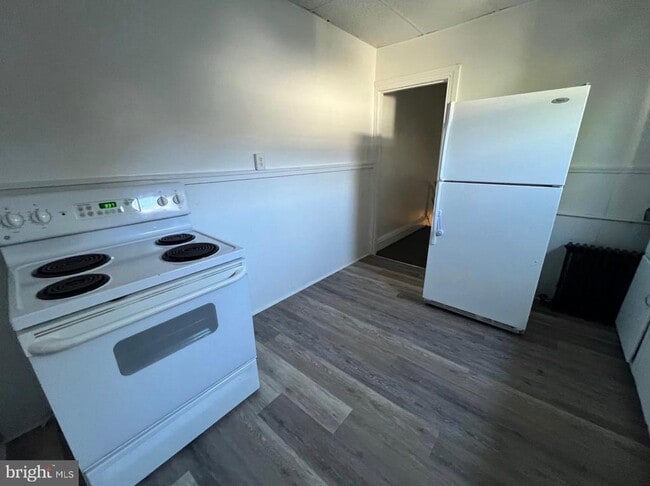 Photo - 281 W Cottage Pl