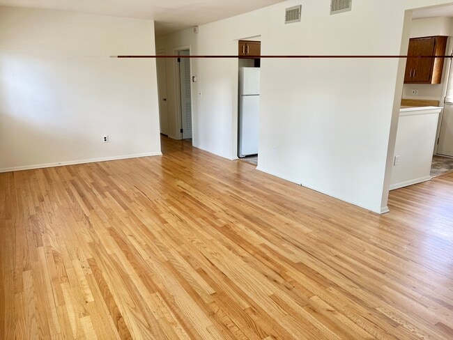 Photo - 944 Longboat Ave