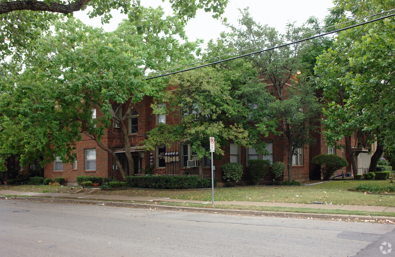 Rawlins/Throckmorton Apartments - Rawlins/Throckmorton Apartments