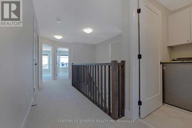 Photo - 708 Taliesin Cres