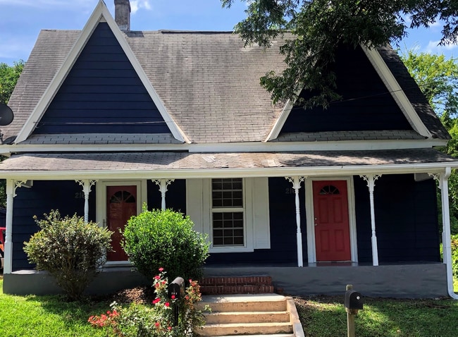 Photo - 216 N Gilmer St