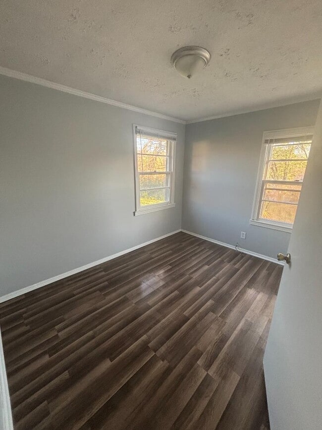 Photo - 103 N Poole St