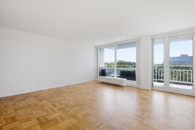 601 E 32nd St Unit 605