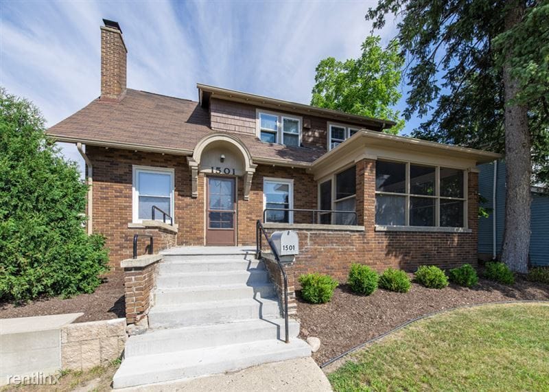 Photo - 1501 S State-House