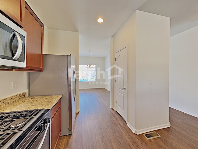 Photo - 551 Reserve Ave