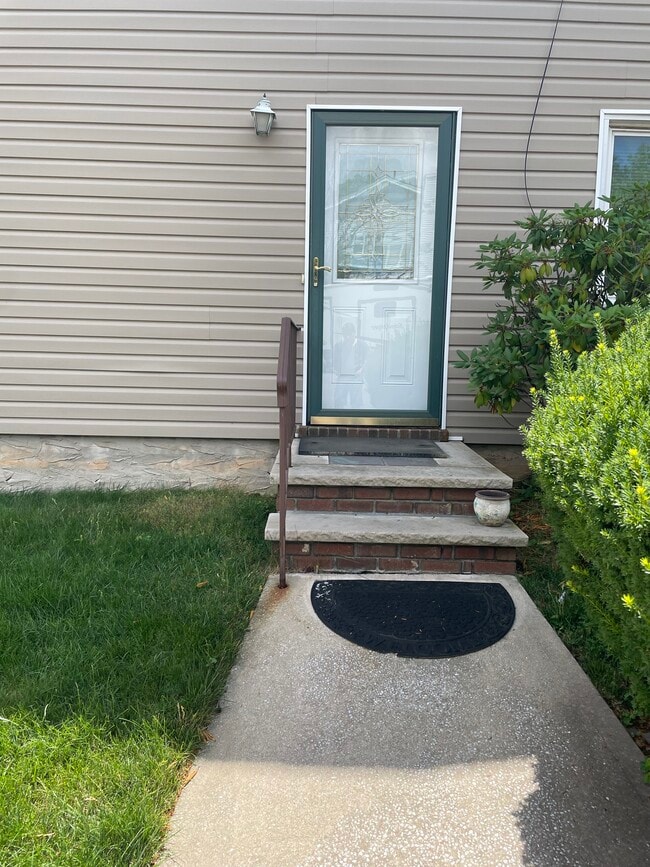 Photo - 694 Maguire Ave Unidad RossvilleStatenIsland