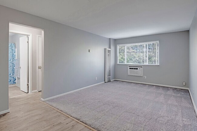 Photo - Montgomery Plaza