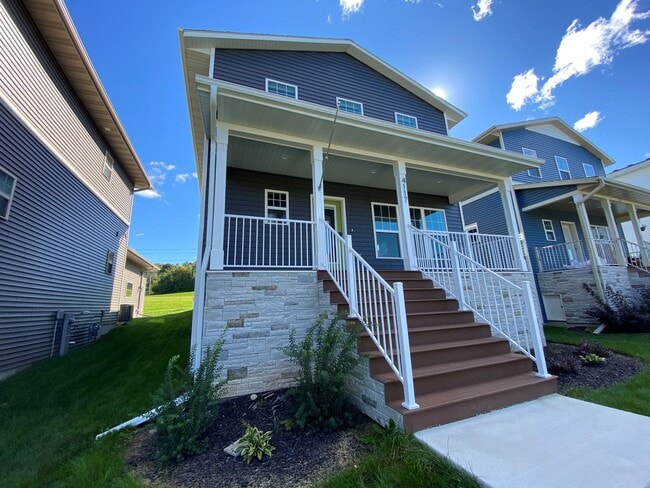 Photo - 4 bed, 3.5 Bath Single Family Home (Middleton)