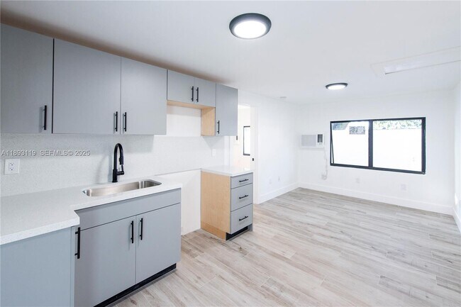 Photo - 764 NW 36th Ave Unit 2