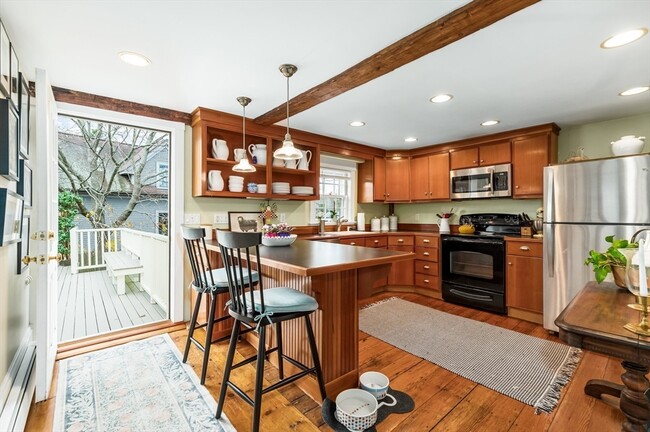 Photo - 6 Morse Ct Unit 2