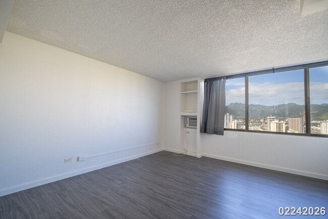 Photo - Studio in Hawaiian Monarch Unit 2412