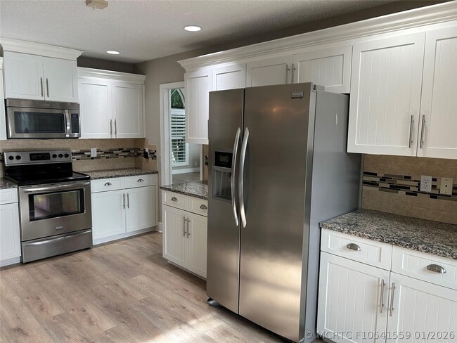 7430 Ashley Shores Cir