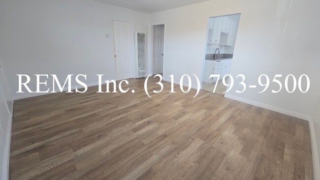 Photo - Detached Front House with Laundry Hookups and Garage Parking Unit 40