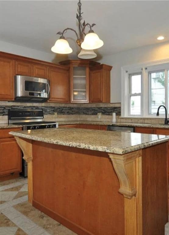 Photo - 208 Warren Ave