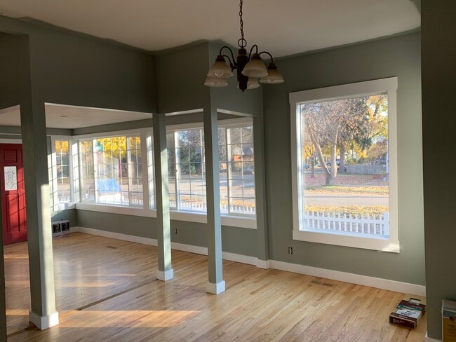 Photo - 1529 S Vermont Ave