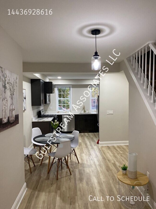 Photo - 121 S Broadway-