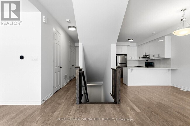 Photo - 111 Avani Ave