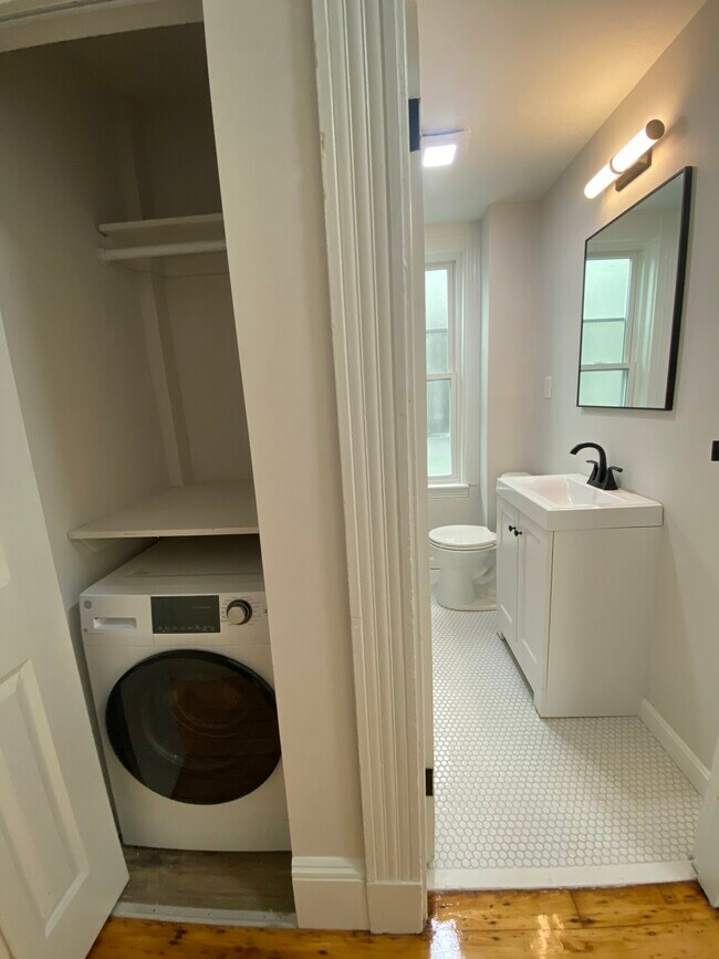 21 Clary St Unit 8