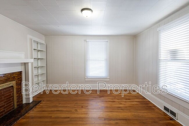 Photo - 1400 24th St NE