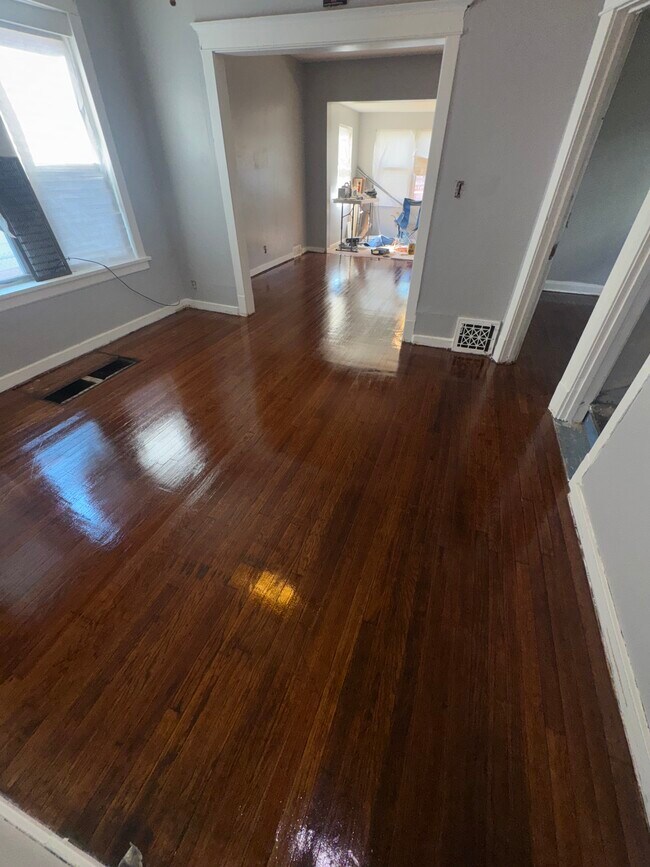 Photo - 10453 S Wabash Ave