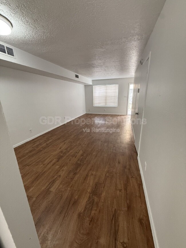 Photo - 1928 Buena Vista Dr SE Unidad B