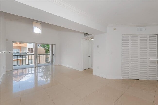Building Photo - 6292 NW 186th St Unit 306 Rental
