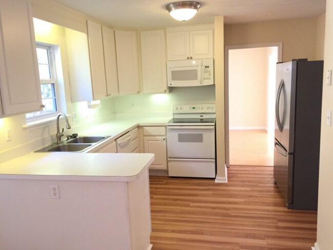 Photo - 1325 Oleander Ave Casa