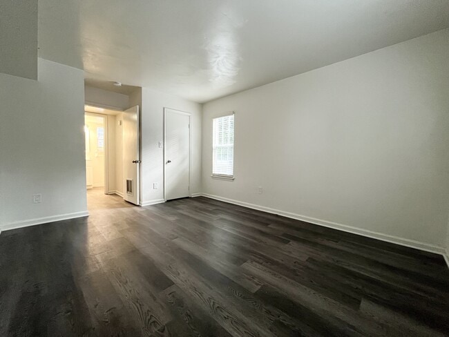 1BR, 1BA - Deluxe