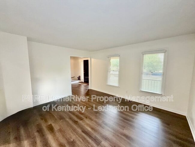 3785 Broadmoor Dr