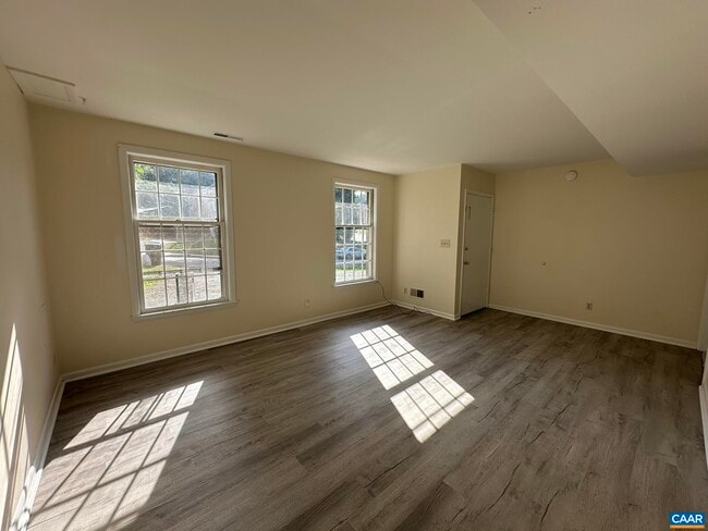 Photo - 1724 Solomon Rd