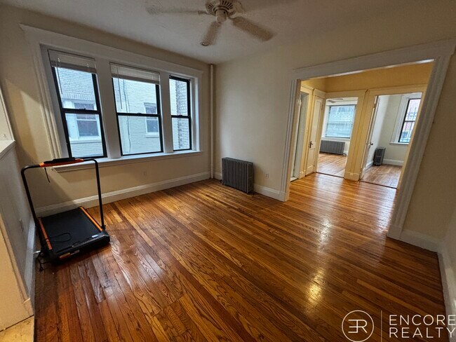 Photo - 240 Kelton St Unit 3