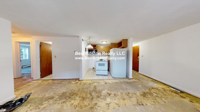 Building Photo - 7 Meridian St Rental