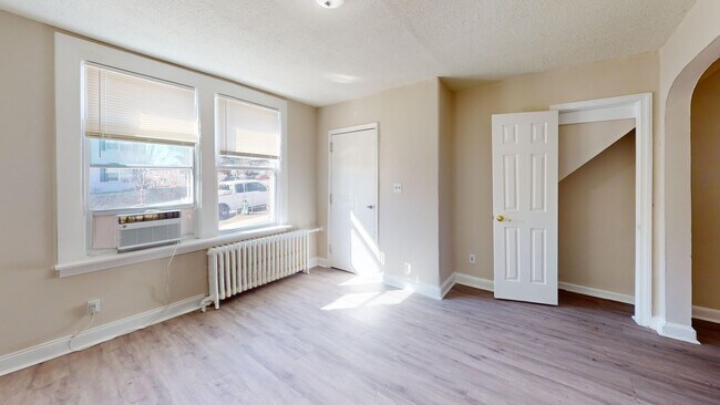 Photo - 921 19th St NE Unidad 921 19th -  2