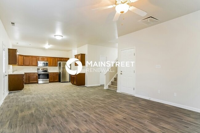 Photo - 4 Bedroom Pet-Friendly Home in KNIGHTDALE, NC with Main Street Renewal