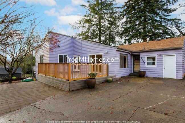 Updated 4 Bedroom Stunner in SW Portland! - Updated 4 Bedroom Stunner in SW Portland! House