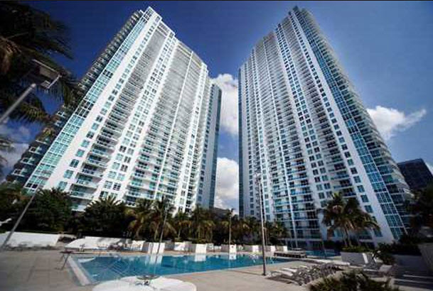 Photo - 950 Brickell Bay Dr