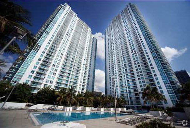 Building Photo - 950 Brickell Bay Dr Rental