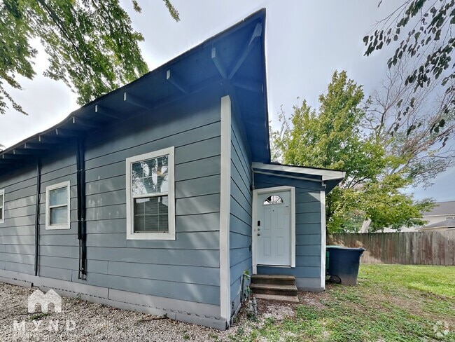Building Photo - 1606 Ruthven St Rental