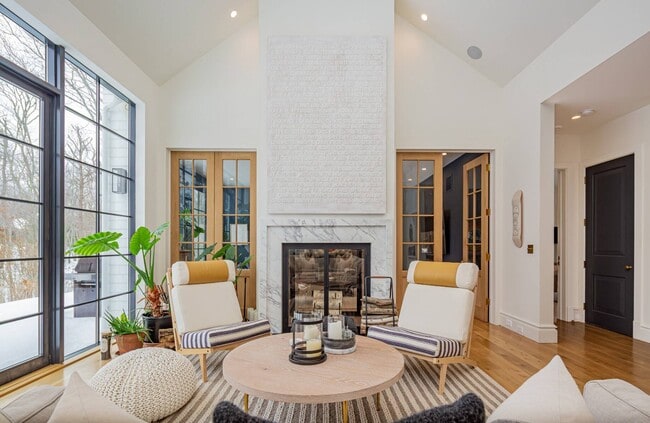 Photo - 13 Hilltop Ln