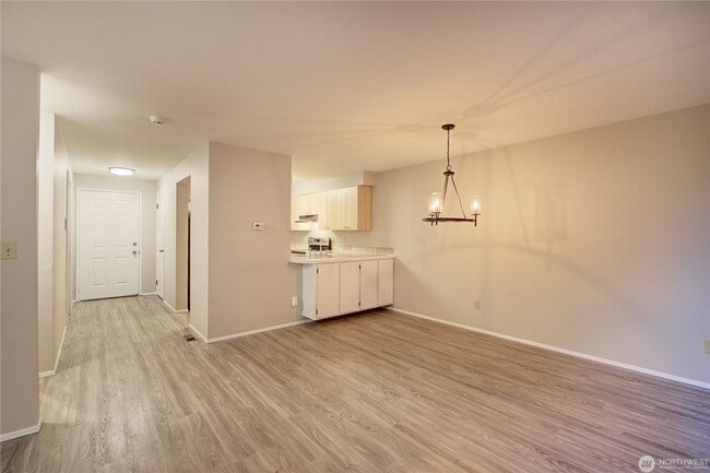 Photo - 2Bd/1.5Ba Kirkland Townhome