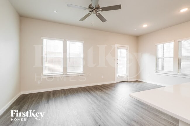 Photo - 18338 W Centro Cir