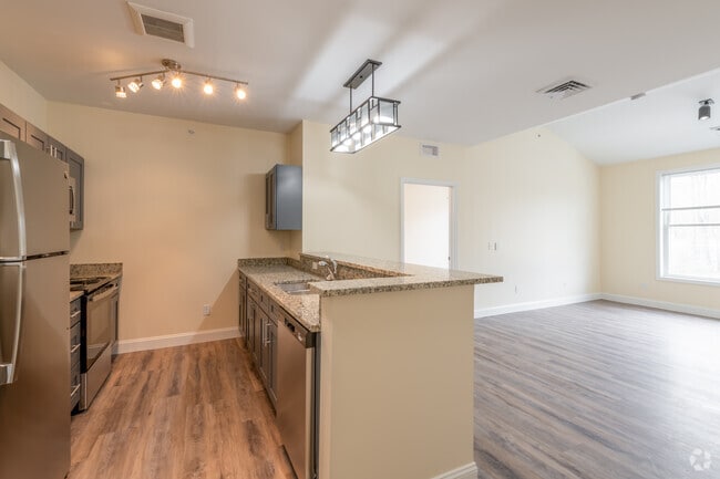 2BR, 2BA