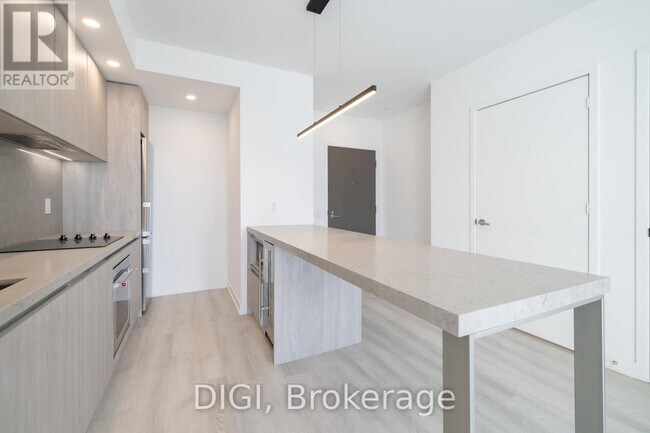 Photo - 57 Spadina Ave. Unit 810