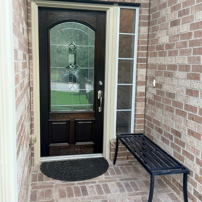 21406 Avalon Queen Dr