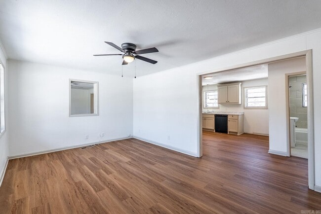 Photo - 511 S Grant St